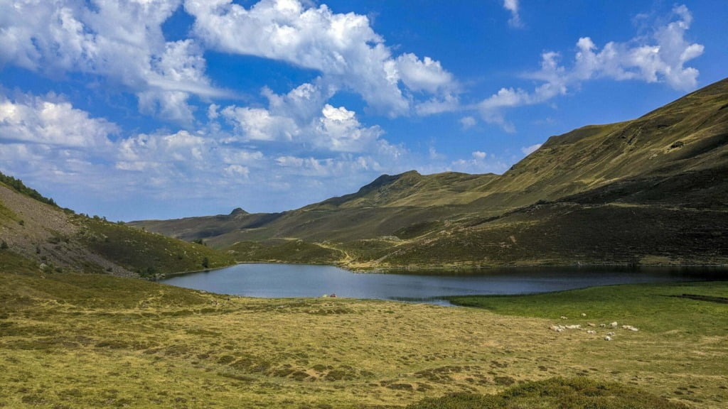 Lac d'Isaby dans le massif du Hautacam
